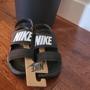 NIKE- Sandals Size 6